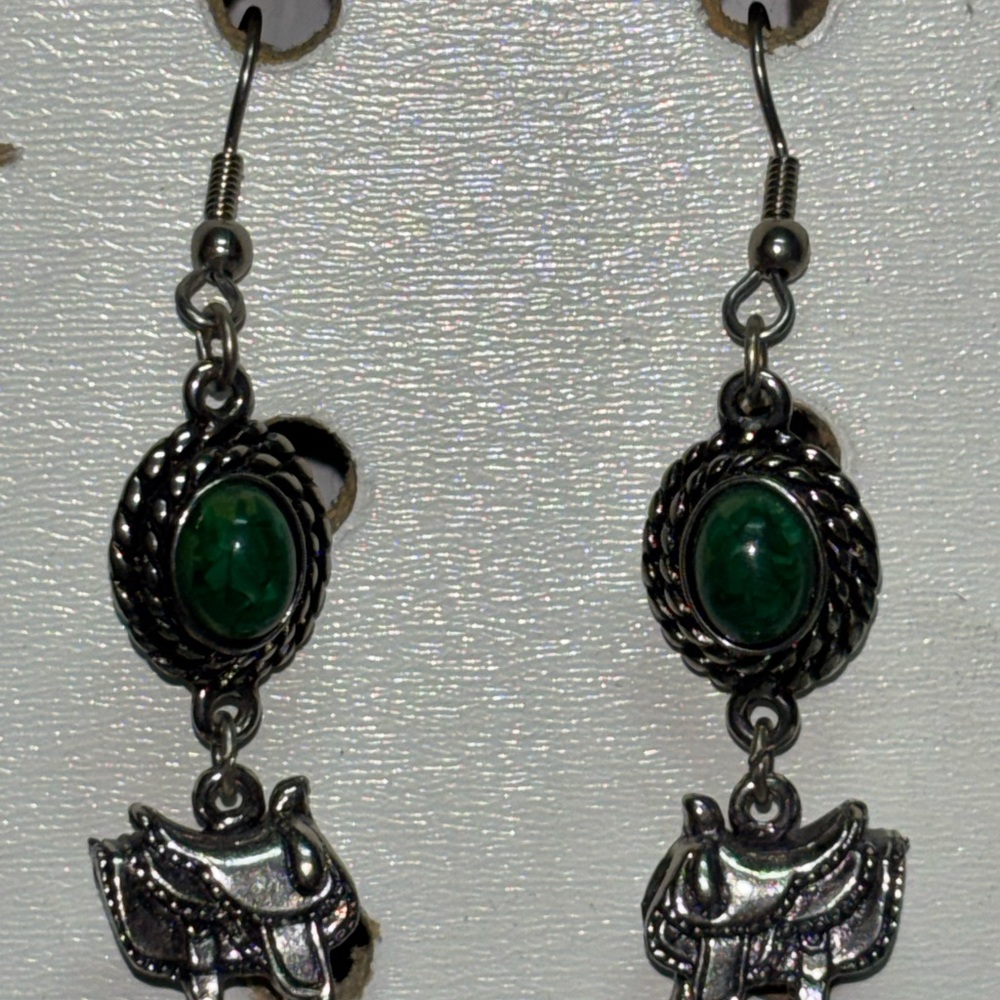 Elegant Silver and Green turquoise Earrings